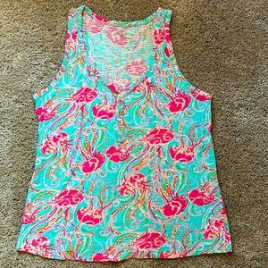 Lilly tank